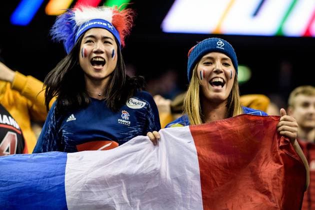 France vs. Serbia Handball World Championship 2019 12 01 2019 Female French fans at the match between France and Serbia at the Handball World Championship in Berlin on 12 01 2019 Berlin BER Germany Mercedes Benz Arena