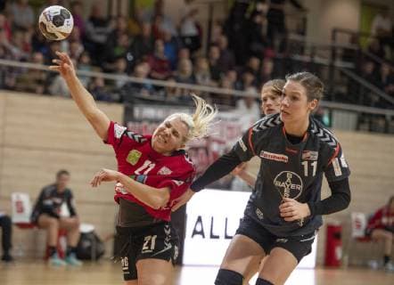 Sophie Lütke SV Union Halle the most striking Wildcats player in the quarter finals SV Union Halle Neustadt Wildcats vs Bayer 04 Leverkusen Handball DHB Cup Season 2018 2019 Copyright xVIADATAx xHolgerxJohnx Halle Saale Sachsen Anhalt Germany