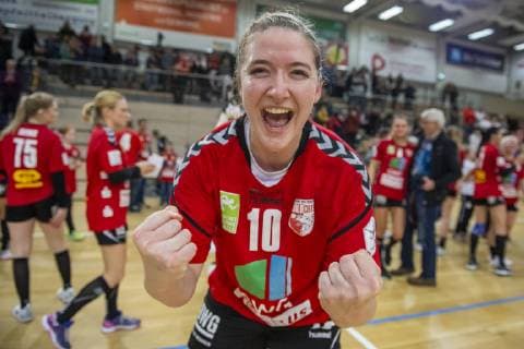 The Wildcats win the game and for the first time in the history of the club they are drawn into the Final Four in the DHB Cup a jubilation of the team after the victory Nadine Smit SV Union Halle Neustadt Wildcats vs. Bayer 04 Leverkusen Handball DHB Cup Season 2018 2019 Copyright xVIADATAx xHolgerxJohnx Halle Saale Sachsen Anhalt Germany