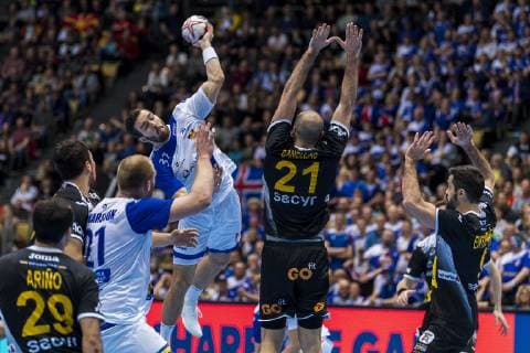 Munich Germany 13 January 2019 World Cup 2019 Men Group B Spain vs Iceland Arnar Arnarsson Iceland Teitur Orn Einarrson Iceland Joan Canellas Spain Munich Olympic Hall Bayern Germany