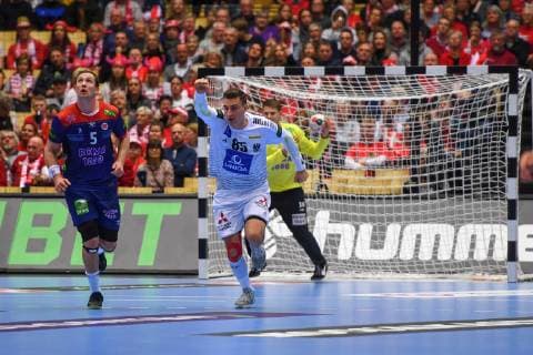HANDBALL - IHF WC, NOR vs AUT HERNING,DENMARK,14.JAN.19 - HANDBALL - IHF Men s World Championships, international match Länderspiel Norway vs Austria. Image shows Sander Sagosen (NOR), the rejoicing of Lukas Herburger (AUT) and Espen Christensen (NOR). GEPAxpictures xOliverxLerch