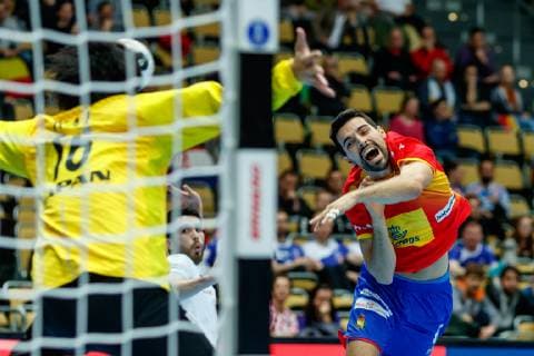 Munich Germany 14 01 2019 IHF Handball WM 2019 Group B Spain Japan Ferran Sole Sala ESP in action DeFodi048