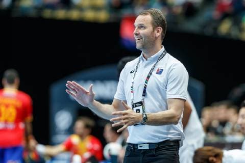Munich Germany 14 01 2019 IHF Handball World Championship 2019 Group B Spain Japan Coach Dagur Sigurdsson JPN gesticulated gesticulation DeFodi048
