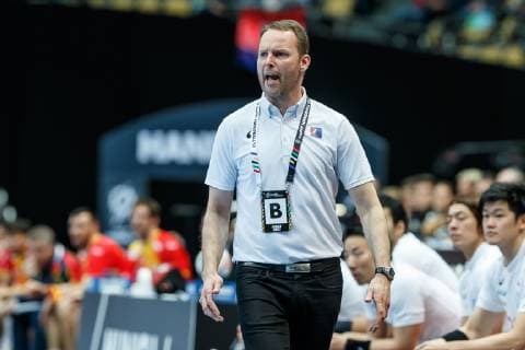 Munich Germany 14 01 2019 IHF Handball World Championship 2019 Group B Spain Japan Coach Dagur Sigurdsson JPN gesticulated gesticulation DeFodi048