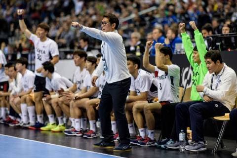 France vs. Korea Handball World Championship 2019 14 01 2019 Coach Young Shin Cho COR at the match between France and Korea at the Handball World Championship in Berlin on 14 01 2019 Berlin BER Germany Mercedes Benz Arena