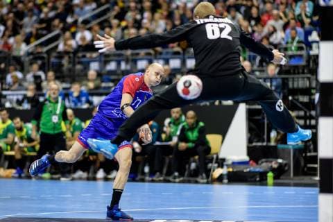 Russia vs. Brazil Handball World Championship 2019 15 01 2019 Aleksandr Dereven RUS 17 vs. Leonardo Tercariol BRA 62 at the match between Russia and Brazil at the Handball World Championship in Berlin on 15 01 2019 Berlin BER Germany Mercedes Benz Arena