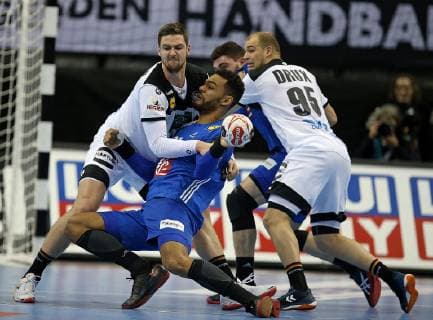 15 01 2019 Handball IHF World Championship Denmark and Germany 2019 Preliminary round Group A Germany France in the Mercedes Benz Arena Berlin L R Hendrik Pekeler Germany Adrien Dipanda France Paul Drux Germany