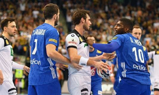 Uwe Gensheimer Germany and Dika Mem FRA at a scramble Germany France Germany France IHF Handball World Championship 2019 Hanball World Championship 2019 Men Men Men Men Handball Germany Germany Germany Preliminary Round Group A group A Berlin 15 1 2019