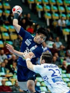 Munich Germany 16 01 2019 IHF Handball WM 2019 Group B Japan Island Yuto Agarie JPN and Olafur Gustafsson ISL in the duel DeFodi048