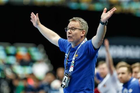 Munich Germany 16 01 2019 IHF Handball WM 2019 Group B Japan Island Coach Gudmundur Gudmundsson ISL gesticulated gesticulation DeFodi048