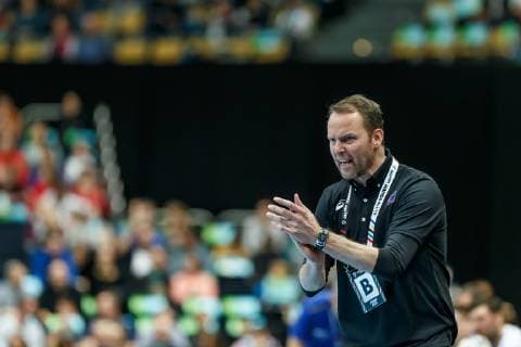 Munich Germany 16 01 2019 IHF Handball WM 2019 Group B Japan Iceland Coach Dagur Sigurdsson JPN gesticulated gesticulation DeFodi048