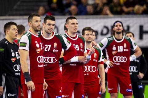 190116 Players of Hungary looks dejected after the IHF World Handball Championship match between Hungary and Egypt on January 16 2019 in Copenhagen Photo Ludvig Thunman BILDBYR u0081N kod LT 35579, detectedSourceLanguage  Copyright: LUDVIGxTHUNMAN BB190116LT004