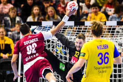 190116 Anis Zouaoui of Angola and goalkeeper Andreas Palicka of Sweden during the IHF World Handball Championship match between Qatar and Sweden on January 16 2019 in Copenhagen Photo Ludvig Thunman BILDBYR u0081N kod LT 35580,  Copyright: LUDVIGxTHUNMAN BB190116LT026