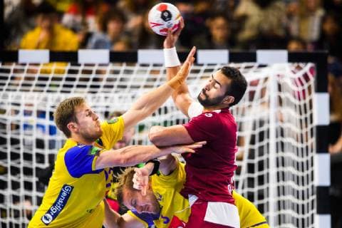 190116 Frankis Marzo of Qatar in a duel with Max Darj of Sweden during the IHF World Handball Championship match between Qatar and Sweden on January 16 2019 in Copenhagen Photo Ludvig Thunman BILDBYR u0081N kod LT 35580,  Copyright: LUDVIGxTHUNMAN BB190116LT031