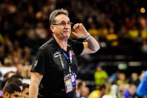 190116 Valero Rivera assistant coach of Qatar during the IHF World Handball Championship match between Qatar and Sweden on January 16 2019 in Copenhagen Photo Ludvig Thunman BILDBYR u0081N kod LT 35580,  Copyright: LUDVIGxTHUNMAN BB190116LT043