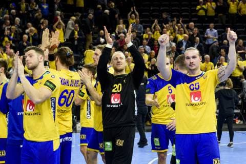 190116 goalkeeper Mikael Appelgren and Lukas Nilsson thanks the crowd after the IHF World Handball Championship match between Qatar and Sweden on January 16 2019 in Copenhagen Photo Ludvig Thunman BILDBYR u0081N kod LT 35580,  Copyright: LUDVIGxTHUNMAN BB190116LT098