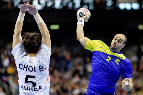 Brazil vs. Korea Handball World Championship 2019 17 01 2019 Henrique Teixeira BRA 2 and Beom Mun Choi COR 5 at the match between Brazil and Korea at the Handball World Championship in Berlin on 17 01 2019 Berlin BER Germany Mercedes Benz Arena