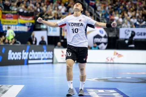 Brazil vs. Korea Handball World Championship 2019 17 01 2019 Young Jun Park COR 10 at the match between Brazil and Korea at the Handball World Championship in Berlin on 17 01 2019 Berlin BER Germany Mercedes Benz Arena