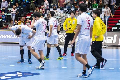 Munich Germany 17 January 2019 World Cup 2019 Men Group B Bahrain vs. Japan the team of Japan dissatisfied disappointed disappointed dejected frustrated Munich Olympic Hall Bayern Germany