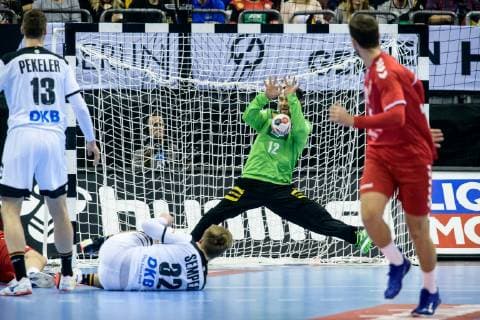Germany vs. Serbia Handball World Championship 2019 17 01 2019 Goalkeeper Silvio Heinevetter GER 12 at the match between Germany and Serbia at the Handball World Championship in Berlin on 17 01 2019 Berlin BER Germany Mercedes Benz Arena