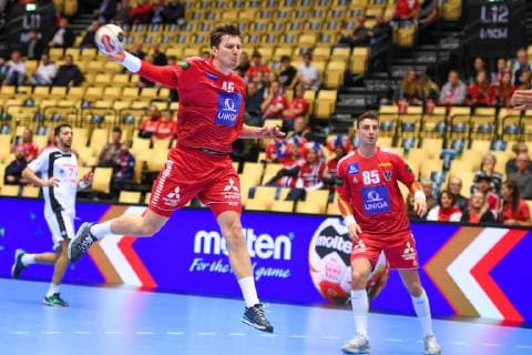 Handball WM, Österreich - Tunesien HANDBALL - IHF WC, AUT vs TUN HERNING,DENMARK,17.JAN.19 - HANDBALL - IHF Men s World Championships, international match Länderspiel Austria vs Tunisia. Image shows Daniel Dicker and Lukas Herburger (AUT) GEPAxpictures xOliverxLerch