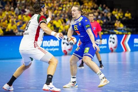 190117 Lukas Nilsson of Sweden and Laszlo Nagy of Hungary during the IHF World Handball Championship match between Sweden and Hungary on January 17 2019 in Copenhagen Photo Ludvig Thunman BILDBYR u0081N kod LT 35581,  Copyright: LUDVIGxTHUNMAN BB190117LT032