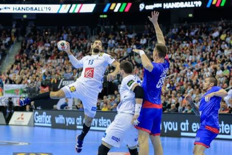 Germany Berlin Mercedes Benz Arena IHF Mens Handball World Championship France Nikola Karabatic FRA Russia Dimitrii Zhitnikov RUS