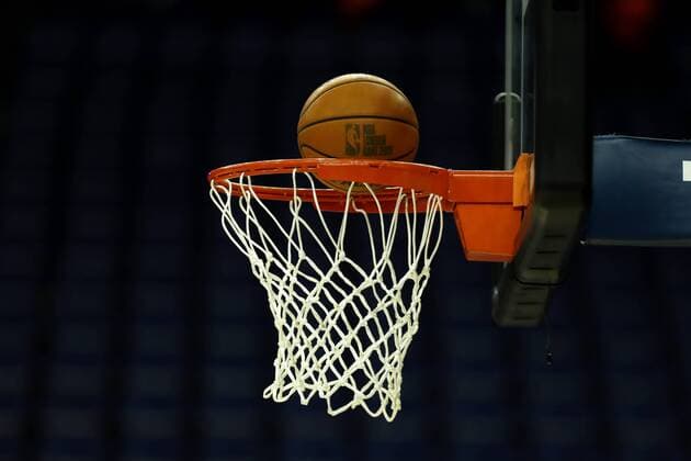 17th January 2019, The O2 Arena, London, England; NBA Basketball Herren USA London Game, Washington Wizards versus New York Knicks; An NBA match ball goes into the hoop during warm-up  ActionPlus12096568 ShaunxBrooks