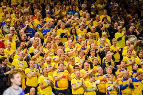 190117 Supporters of Sweden celebrates during the IHF World Handball Championship match between Sweden and Hungary on January 17 2019 in Copenhagen Photo Ludvig Thunman BILDBYR u0081N kod LT 35581,  Copyright: LUDVIGxTHUNMAN BB190117LT044