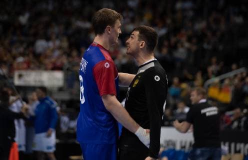 Handball WM France Russia 17 01 2019 at the Mercedes Benz Arena in Berlin Dmitry ZHITNIKOV Russia left Victor KIREEV Russia right xMNx
