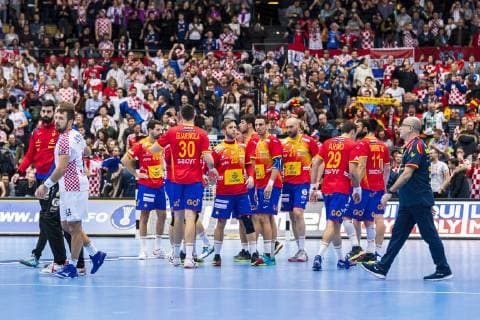 Munich Germany 17 January 2019 World Cup 2019 Men Group B Spain vs Croatia the team of Spain dissatisfied disappointed disappointed down frustrated frustrated Munich Olympic Hall Bayern Germany
