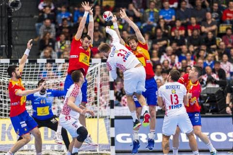 Munich Germany 17 January 2019 World Cup 2019 Men Group B Spain vs Croatia vs Marin Sipic Croatia Gedeon Guardiola Spain Rhine Neckar Loewen Luka Cindric Croatia litter Viran Morros de Argila Spain Zlatko Horvat Croatia Munich Olympic Hall Bavaria Germany