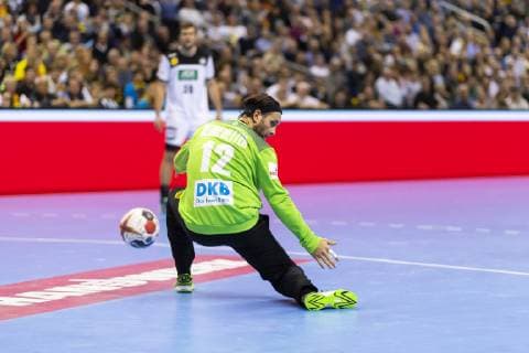 Goalkeeper Silvio Heinevetter No. 12 Germany cannot parry a throw Germany vs. Serbia Preliminary round Handball IHF Handball World Championship 17 01 19 Berlin Berlin Germany Mercedes Benz Arena Copyright: xAgentur54Gradx xFelixxKoenigx