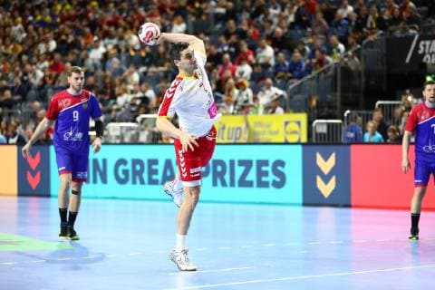 Kiril Lazarov Macedonia on the litter Russia vs Macedonia IHF Men Handball World Championship 19 01 2019 Photographer Neis Eibner Russia vs Macedonia IHF Men Handball World Championship 19 01 2019 Cologne Copyright: xEIBNER AlexanderxNeisx EP_ANS