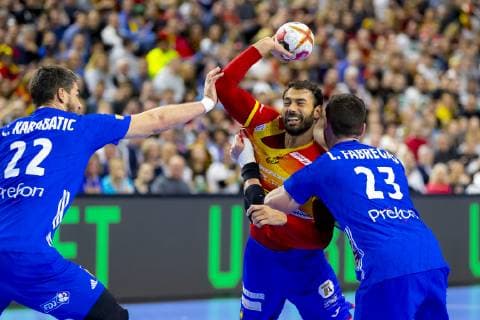 Daniel Sarmiento Melian No 11 Spain vs. Luka Karabatic No 22 France and Ludovic Fabregas No 23 France vs Spain Main Round Handball IHF Handball World Championship 19 01 19 Cologne North Rhine-Westphalia Germany Lanxess Arena Copyright: xAgentur54Gradx xFelixxKoenigx