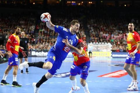Kentin Mahe France in duel with Angel Perez Fernandez Spain France vs. Spain IHF Men Handball World Championship 19 01 2019 Photographer Neis Eibner France vs. Spain IHF Men Handball World Championship 19 01 2019 Cologne Copyright: xEIBNER AlexanderxNeisx EP_ANS