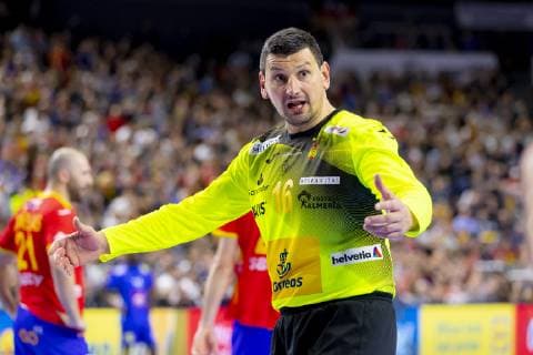 Arpad Sterbik Capar No 16 Spain is depressed depressed disappointed France vs. Spain Main Round Handball IHF Handball World Championship 19 01 19 Cologne North Rhine-Westphalia Germany Lanxess Arena Copyright: xAgentur54Gradx xFelixxKoenigx