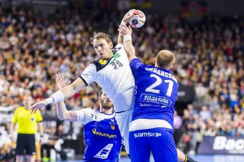 Cologne Germany 19 January 2019 World Cup 2019 Men Main Round Germany vs Iceland v left in duel Kai Häfner Haefner Germany TSV Hannover and Arnar Arnarsson Island Cologne Lanxess Arena Nordrhein Westfalen Germany