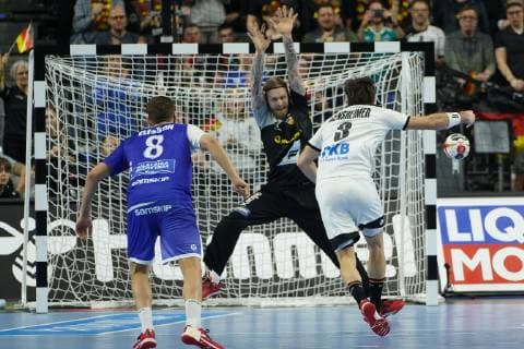 GER IHF WM 2019 Germany GER vs Iceland ISL 19 01 2019 Lanxess Arena Cologne GER IHF WM 2019 Germany GER vs Iceland ISL picture shows 7 meter Uwe Gensheimer GER 3 in duel against Björgvin Bjoergvin Gustavsson goalkeeper ISL 1 nordphotox xMeuter nph00351