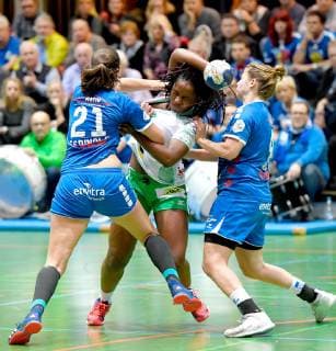 vl Irene Perez NSU Prudence Kinlend FrischAuf Frauen Goeppingen und Louisa Wolf NSU Neckarsulmer Sport Union FrischAuf Goeppingen 1 Liga Frauen 19 01 2019 Neckarsulm Copyright: xEIBNER MarioxBergerx ep_eer