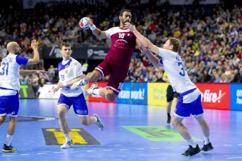 Frankis Marzo No 10 Qatar vs. Vitaly Komogorov No 34 Russia Russia vs. Qatar Presidents Cup Final Handball IHF Handball World Championship 20 01 19 Cologne North Rhine-Westphalia Germany Lanxess Arena Copyright: xAgentur54Gradx xFelixxKoenigx