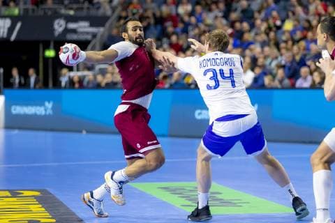 Frankis Marzo No 10 Qatar vs. Vitaly Komogorov No 34 Russia Russia vs. Qatar Presidents Cup Final Handball IHF Handball World Championship 20 01 19 Cologne North Rhine-Westphalia Germany Lanxess Arena Copyright: xAgentur54Gradx xFelixxKoenigx