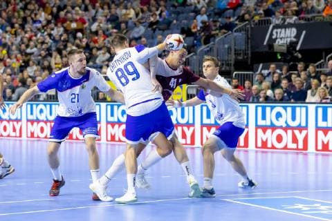 Youssef Ali No 41 Qatar vs Dmitrii Zhitnikov No 89 Russia vs Qatar Presidents Cup Final Handball IHF Handball World Championship 20 01 19 Cologne North Rhine-Westphalia Germany Lanxess Arena Copyright: xAgentur54Gradx xFelixxKoenigx