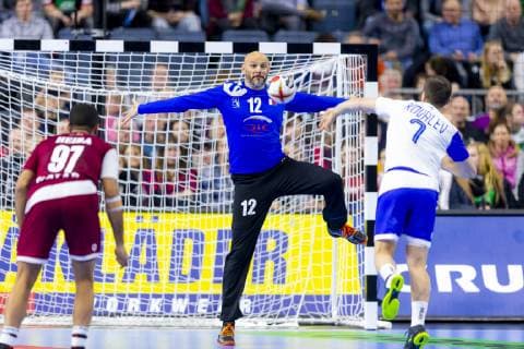 Dmitrii Kovalev No 7 Russia in a seven-meter attempt against Danijel Saric No 12 Qatar Russia vs. Qatar Presidents Cup Final Handball IHF Handball World Championship 20 01 19 Cologne North Rhine-Westphalia Germany Lanxess Arena Copyright: xAgentur54Gradx xFelixxKoenigx