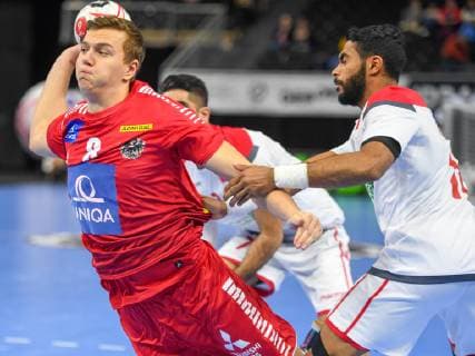 HANDBALL - IHF WC, AUT vs BRN COPENHAGEN,DENMARK,20.JAN.19 - HANDBALL - IHF Men s World Championships, international match Länderspiel Austria vs Bahrain. Image shows Sebastian Spendier (AUT), Ali Merza and Ahmed Jalal (BHR). GEPAxpictures xOliverxLerch