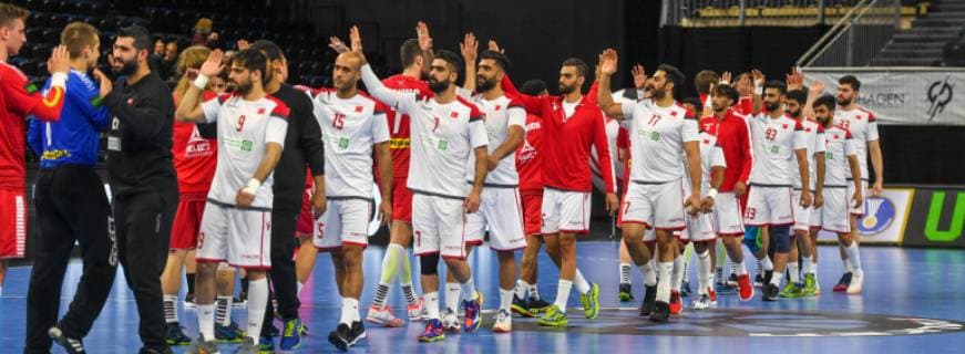 HANDBALL - IHF WC, AUT vs BRN COPENHAGEN,DENMARK,20.JAN.19 - HANDBALL - IHF Men s World Championships, international match Länderspiel Austria vs Bahrain. Image shows the teams at the handshake after the match. GEPAxpictures xOliverxLerch