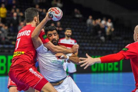 HANDBALL - IHF WC, AUT vs BRN COPENHAGEN,DENMARK,20.JAN.19 - HANDBALL - IHF Men s World Championships, international match Länderspiel Austria vs Bahrain. Image shows Janko Bozovic (AUT), Mohamed Merza (BHR) and Robert Weber (AUT). GEPAxpictures xOliverxLerch