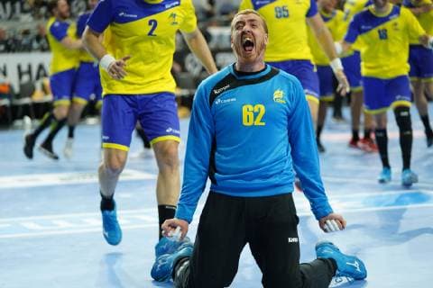GER IHF WM 2019 Brazil BRA vs Croatia CRO 20 01 2019 Lanxess Arena Cologne GER IHF WM 2019 Brazil BRA vs Croatia CRO picture shows the Brazilians are happy about the extraordinary victory Leonardo Tercariol goalkeeper BRA 62 nordphotox xMeuter nph00351