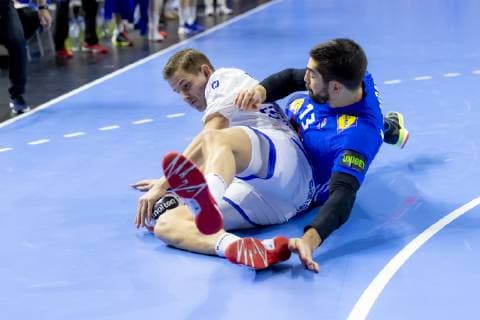 Bjarki Mar Elisson No 8 Iceland vs Nikola Karabatic No 13 France Iceland vs France Main Round Handball IHF Handball World Championship 20 01 19 Cologne North Rhine-Westphalia Germany Lanxess Arena Copyright: xAgentur54Gradx xFelixxKoenigx