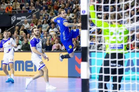 Valentin Porte Nr 28 France vs Texture Orn Einersson Nr 31 Iceland and Agust Eli Bjorgvinsson Nr 20 Iceland vs France Main Round Handball IHF Handball World Championship 20 01 19 Cologne Nordrhein Westfalen Germany Lanxess Arena Copyright: xAgentur54Gradx xFelixxKoenigx